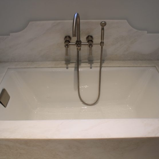 Bianco Rhinoo Undermount Tub Deck
