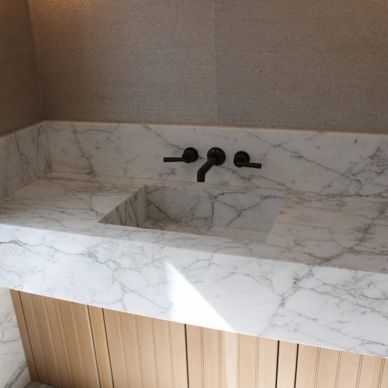 Calacatta Vagli Marble Mitered Apron Vanity Integrated Sink