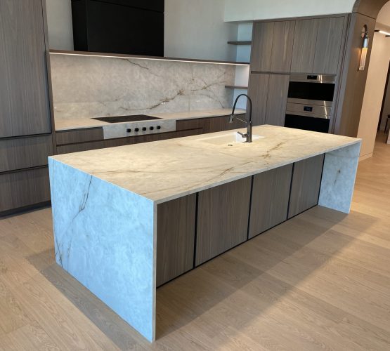 Porcelain Counter Tops with Full Height Splash